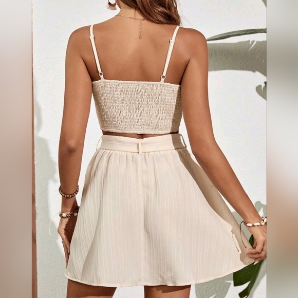 2 Piece Set - Picture 2 of 7